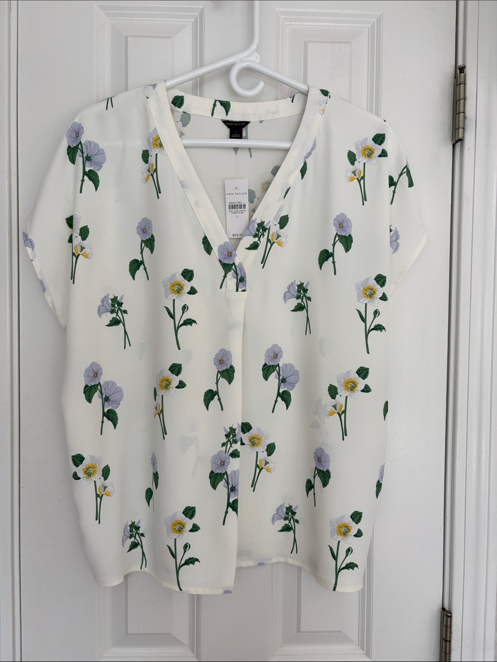 Ann Taylor White Floral Mixed Media V-Neck Blouse with Lilac and Green